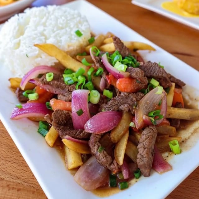 Lomo Saltado Carne.