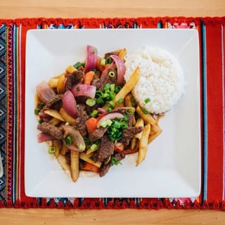 Lomo Saltado Carne